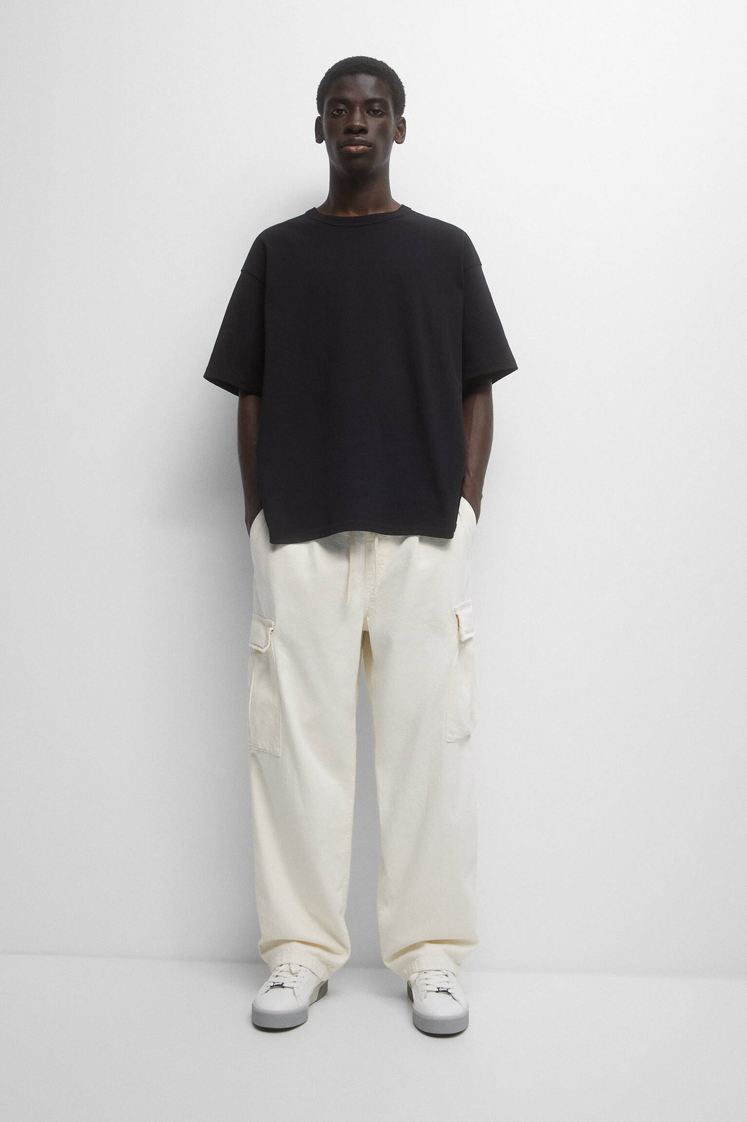 Calça cargo com veludo cotelê - cru