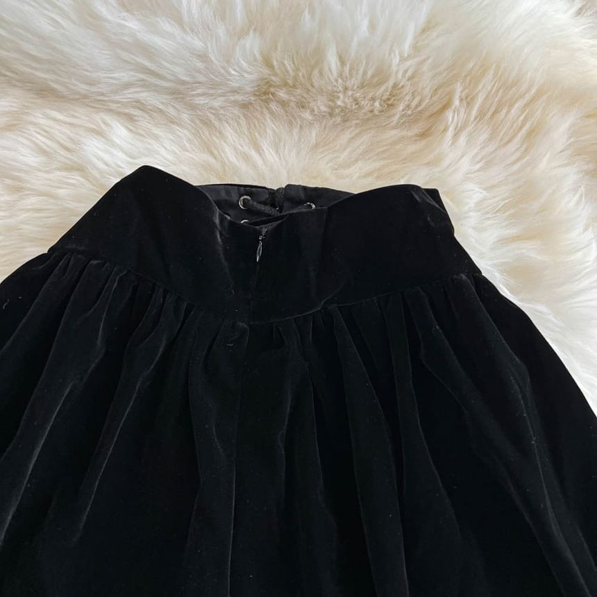 Yearnin - Hoge taille fluwelen effen shorts