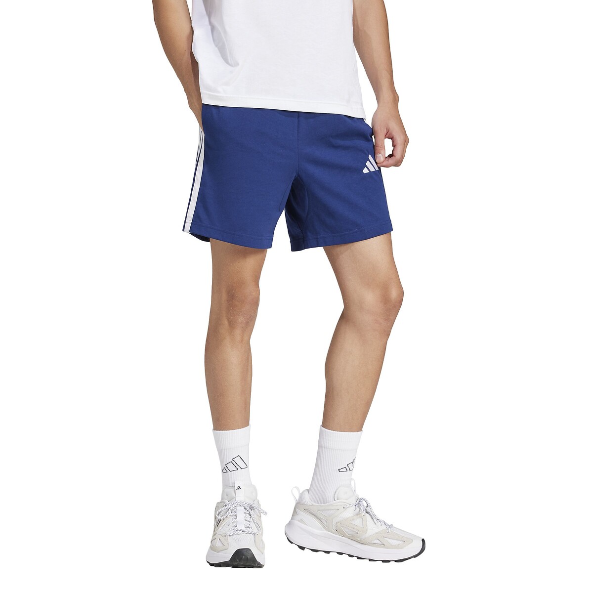 Roupas Esportivas Adidas<br>Calção Essencial com 3 Listras