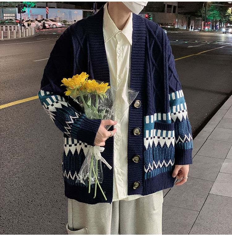 Whyessa - Oversized gebreide cardigan met lange mouwen en V-hals in kleurblokmotief