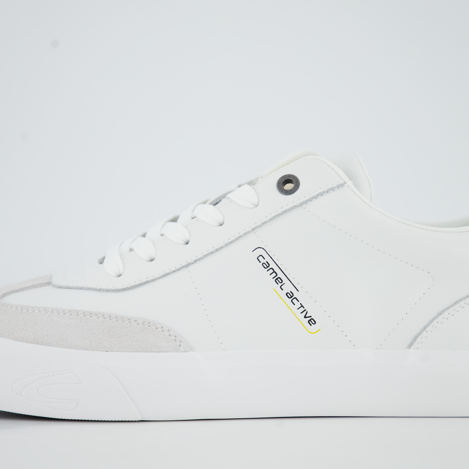Camel Sneaker