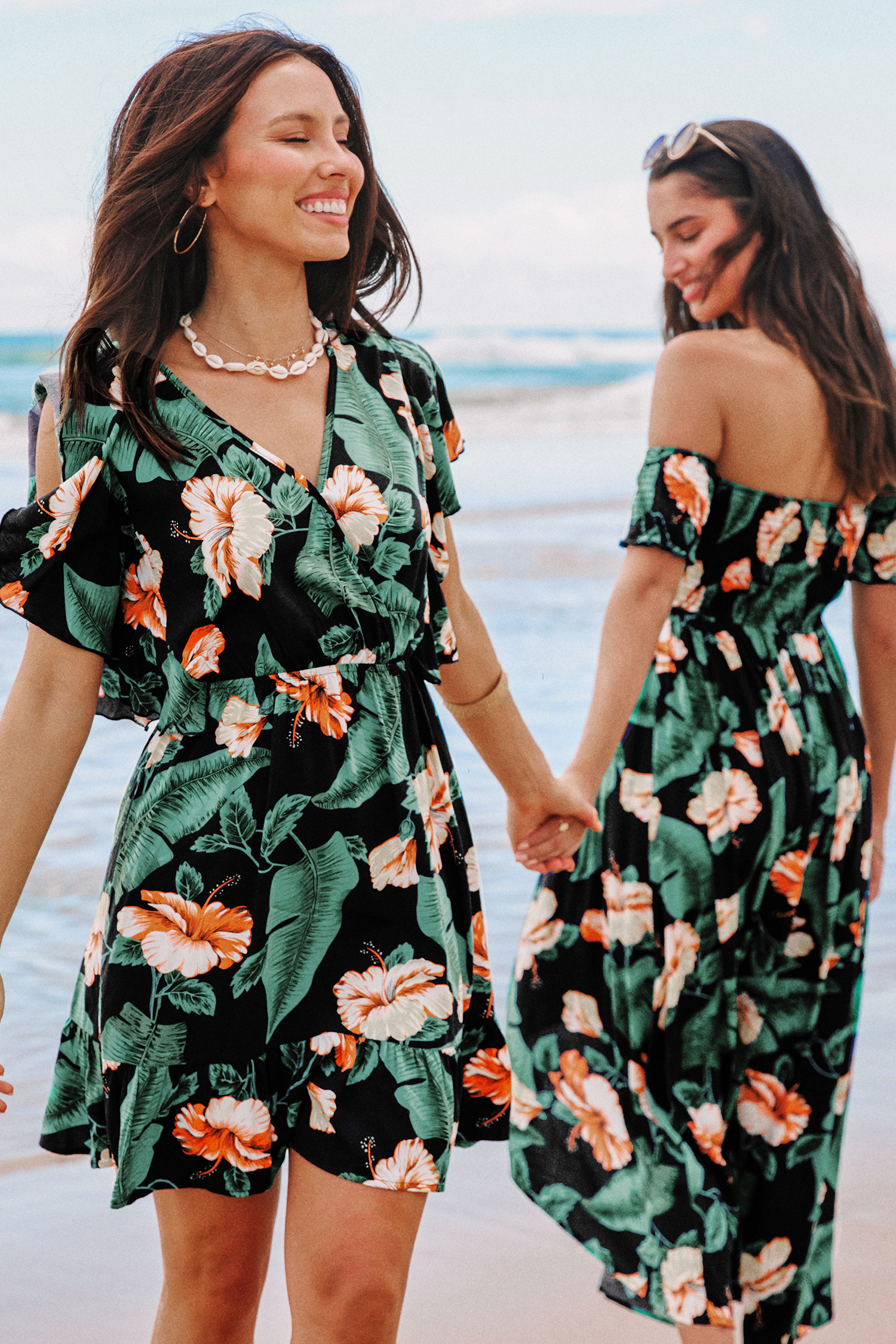 Robe mini à col en V et volants tropicale