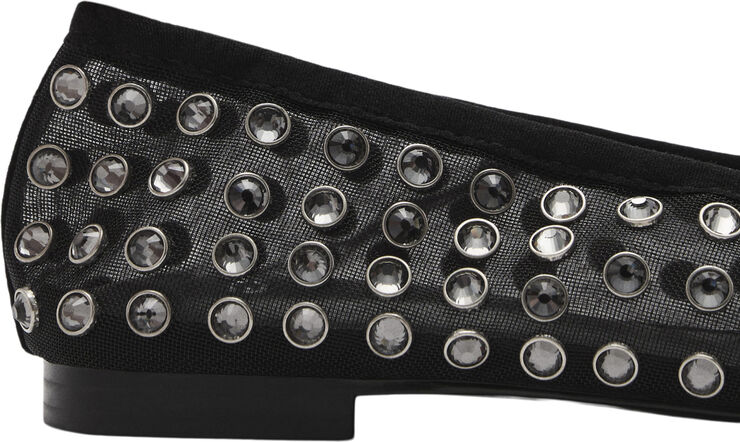 MANGO SHOES. -- CHATI Black