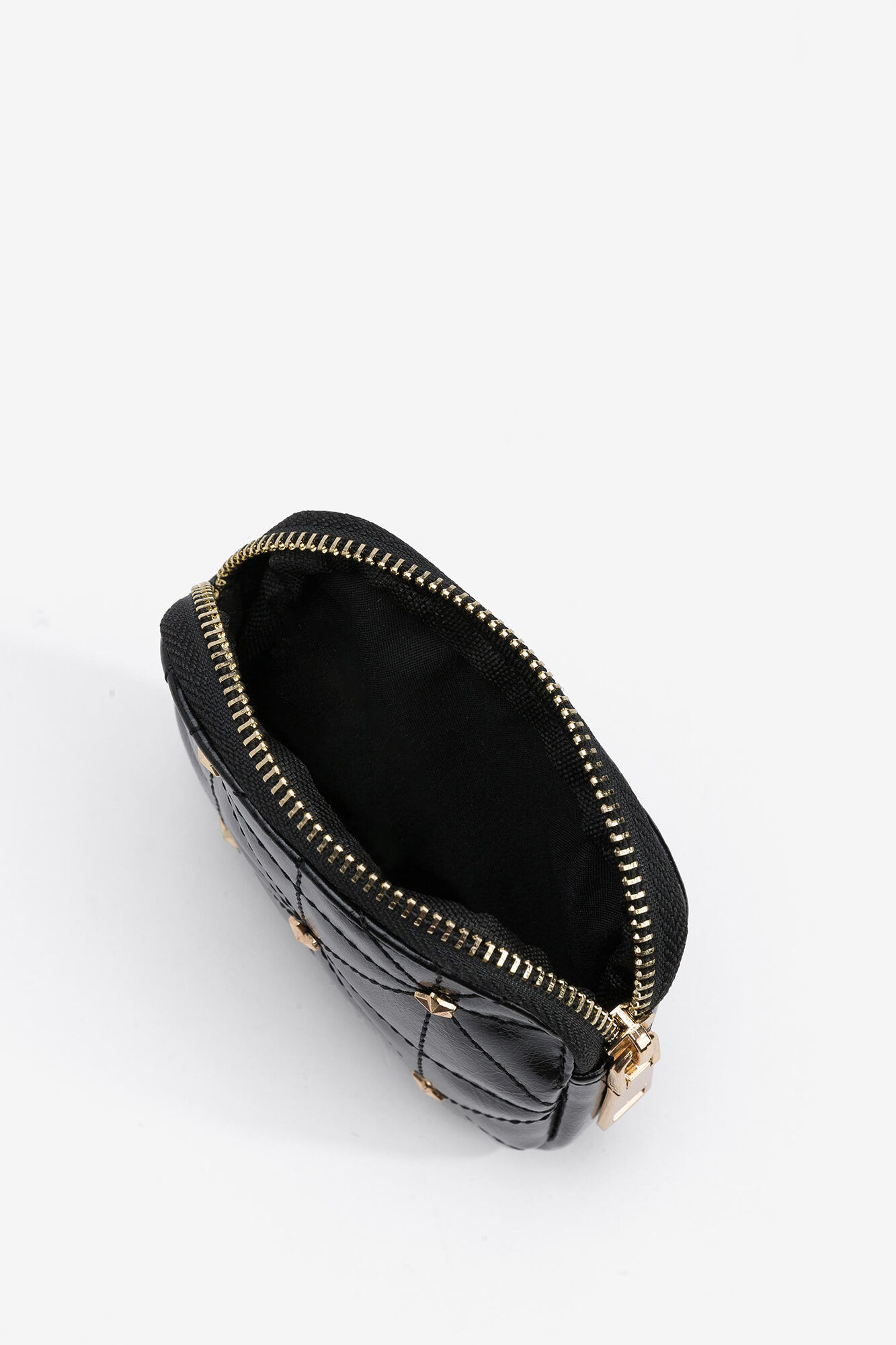 Bolsa pequena com enfeites