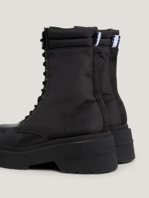 Botas robustas com cadarço e colarinho acolchoado
