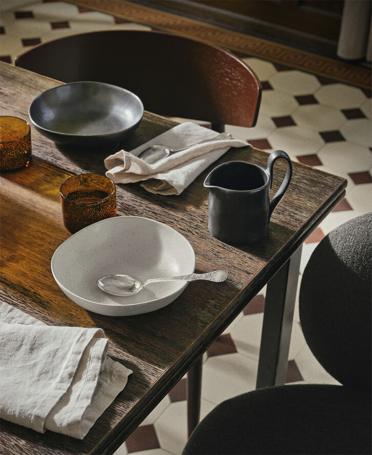 ferm LIVING Flow Bowl - Large - Off-white Speck Off-white speckle