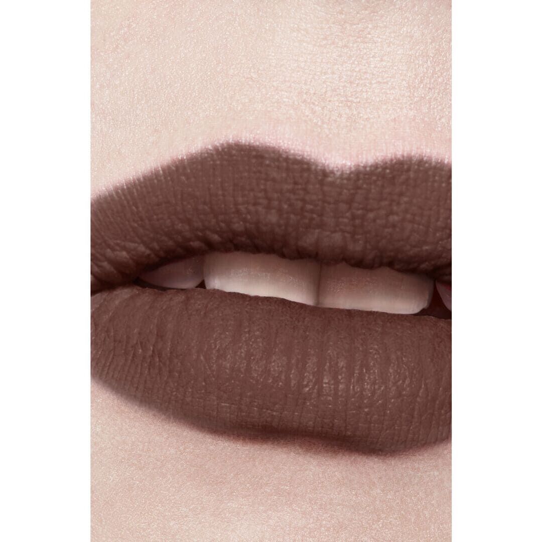 CHANEL ROUGE ALLURE LIQUID VELVET BATOM LÍQUIDO MATE INTENSO DE LONGA DURAÇÃO