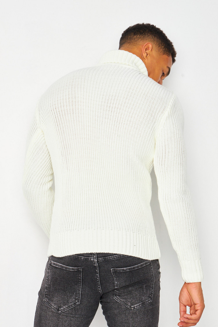 Pull blanc col roulé en maille torsadée