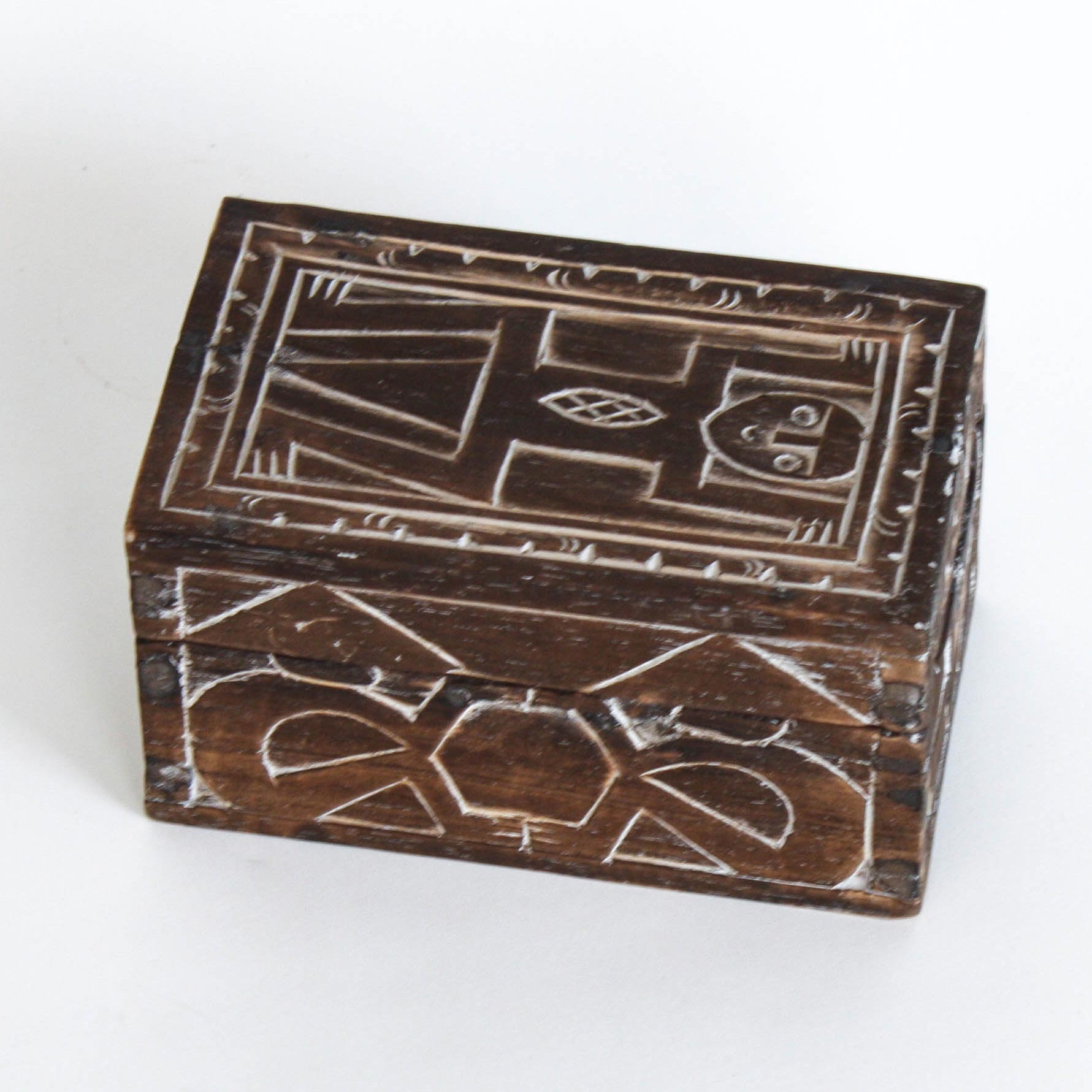 Holzschatulle 'Primitif' M, braun, B 19,5 cm, L 11 cm, H 11,5 cm von fischer's lagerhaus