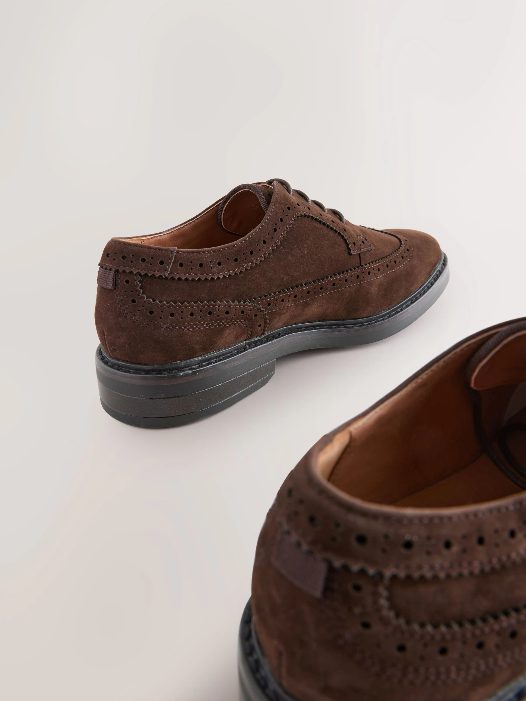 Bruin - Brogues met doorlopend vleugelstuk