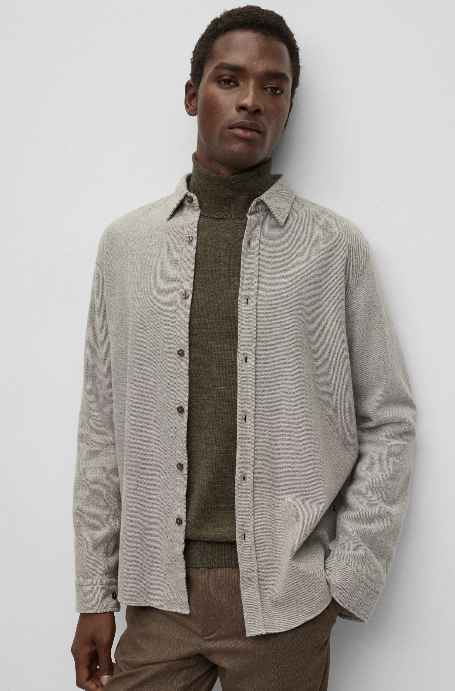 Camisa BOSS preta de corte slim em sarja de algodão lavada