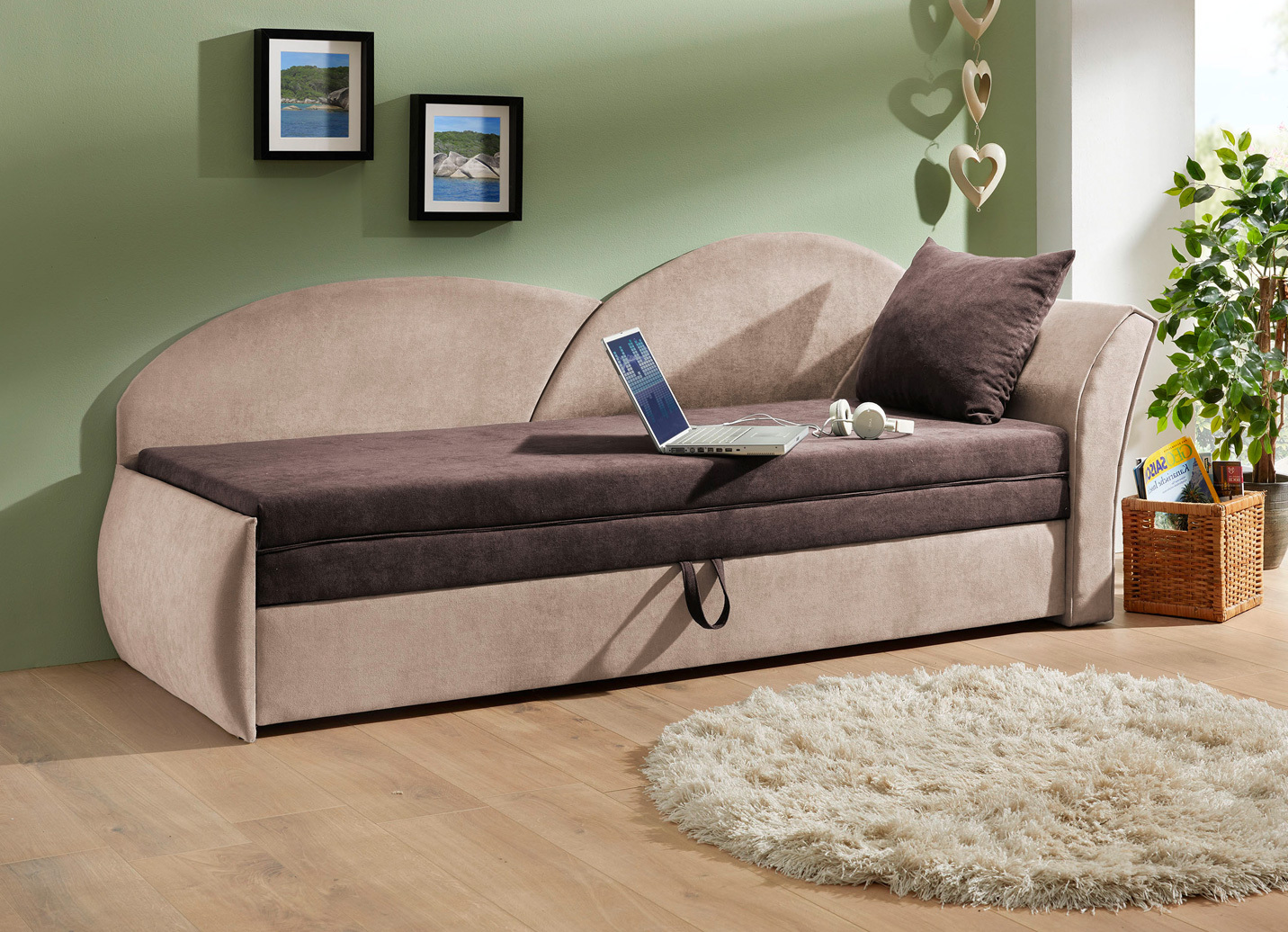 Schlafsofa mit Bettkasten und 1 Dekokissen
