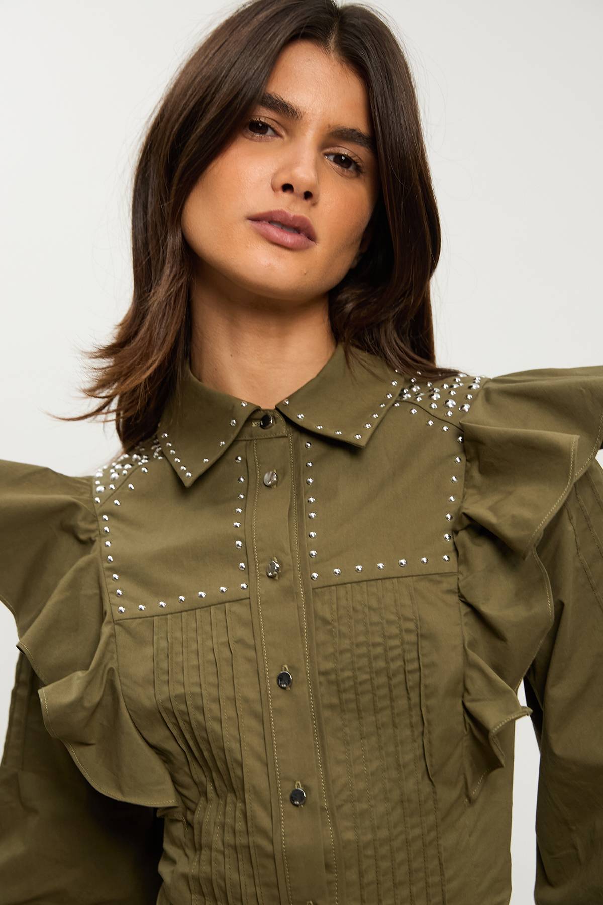 KarenMillen Chemise Maxi En Satin De Coton Avec Manches Dramatiques Et Clous Pour Petite Taille