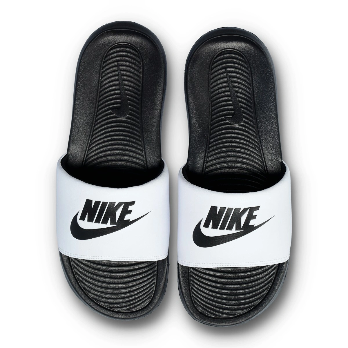 Chinelos Nike Victori One Slide