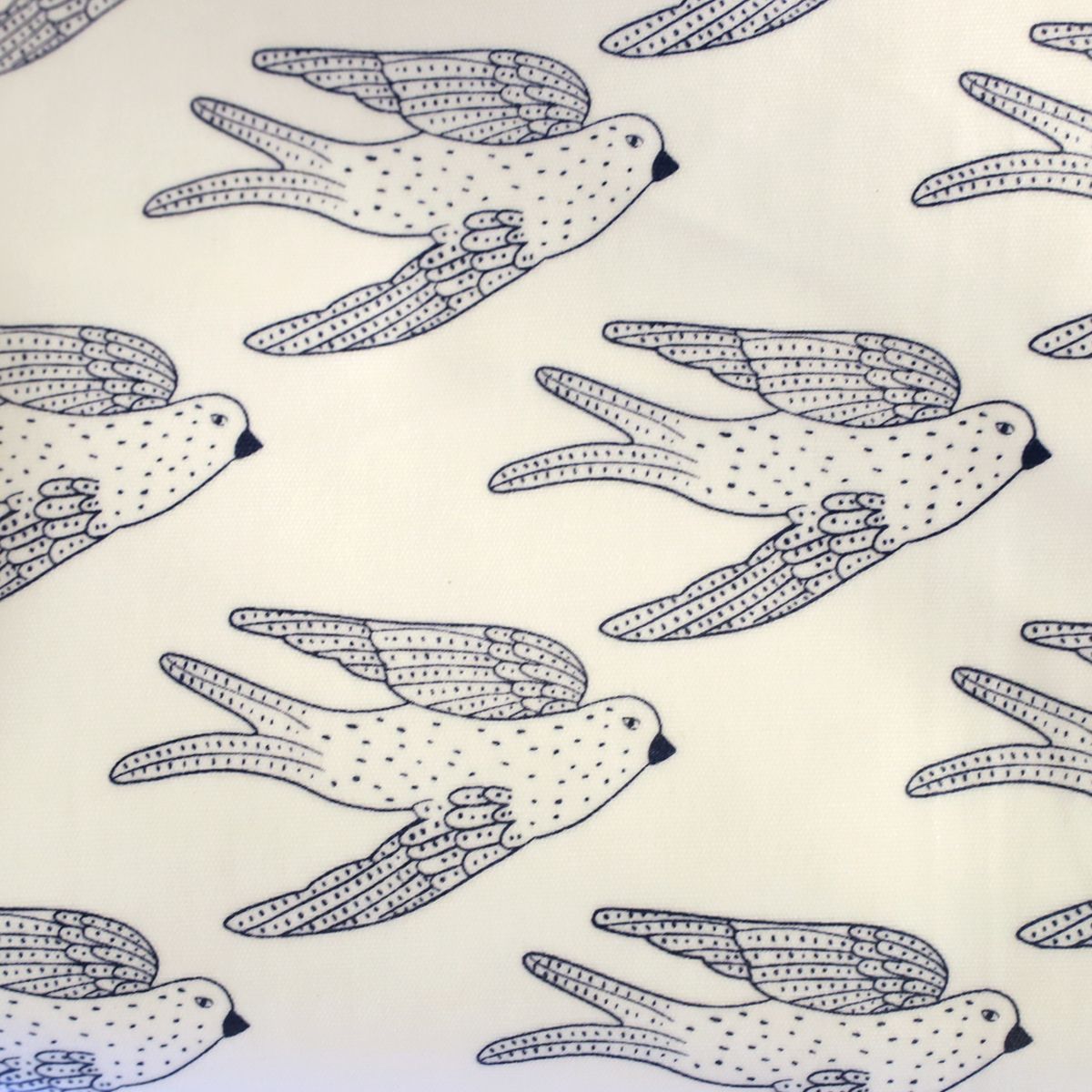 Toile cirée hirondelles Maison Suzanne