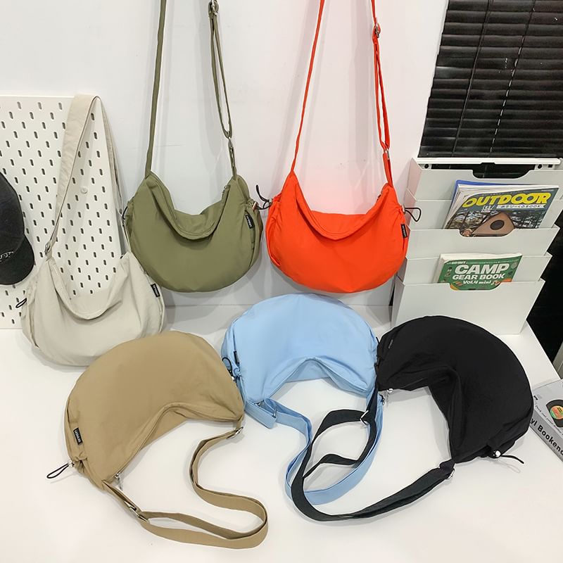 Hikuozy - Effen nylon crossbodytas