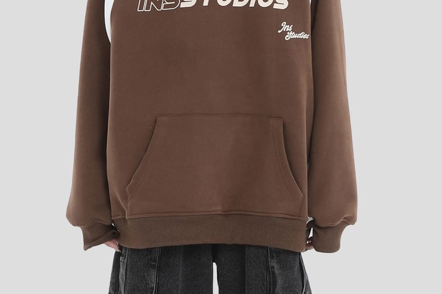 INStudio - Hoodie met lange mouwen en tweekleurige letters