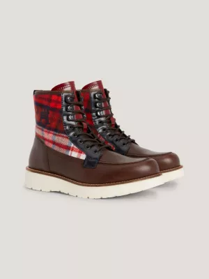 Botas de amarrar com estampa xadrez mesclada