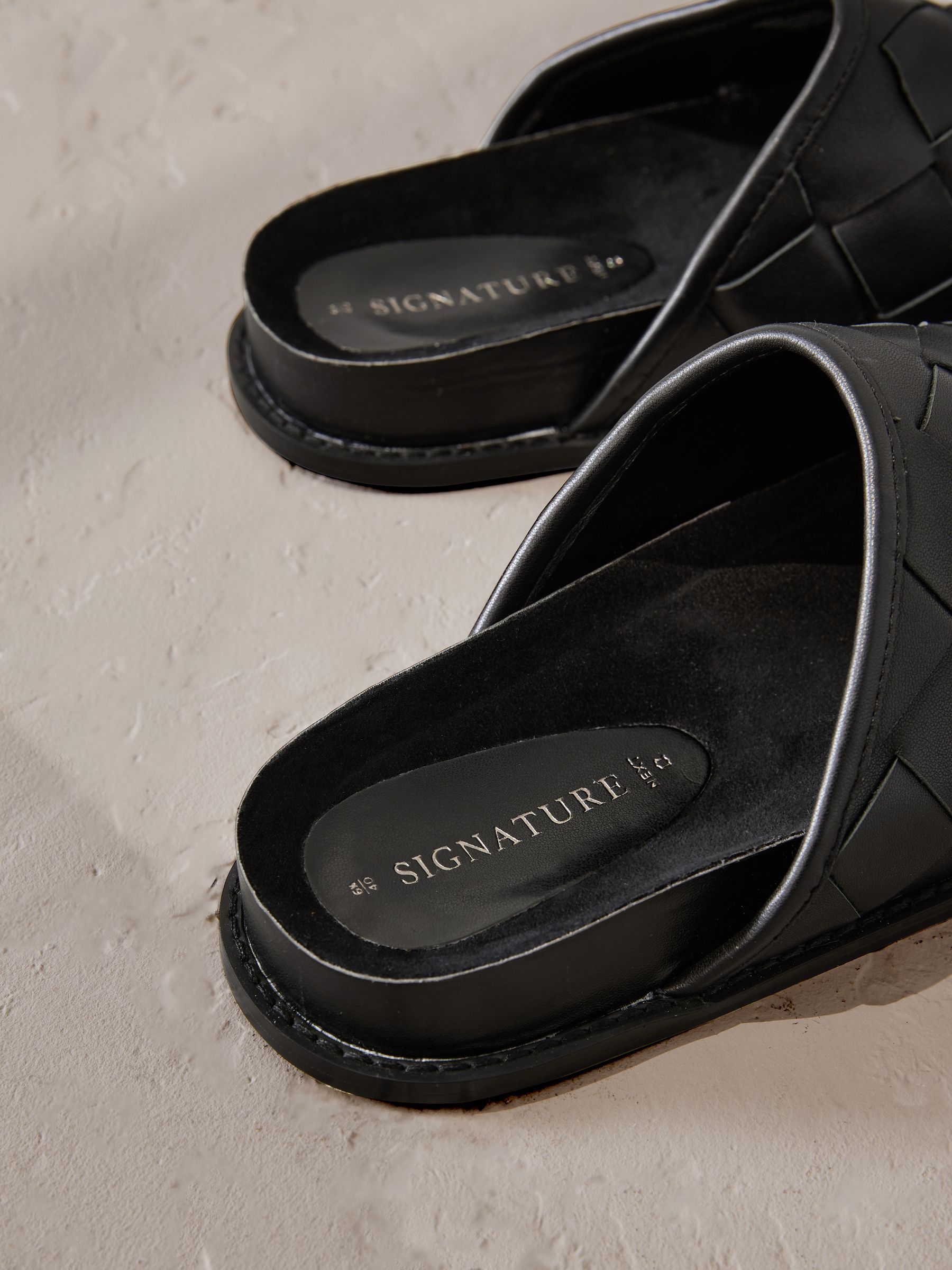 Zwart - Signature Premium Leather Weave Footbed Mules
