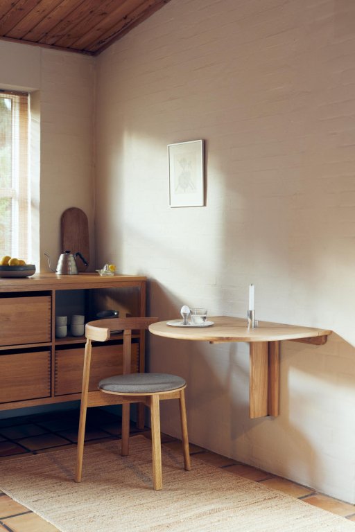 Form&Refine Lunar stoel gestoffeerd eiken