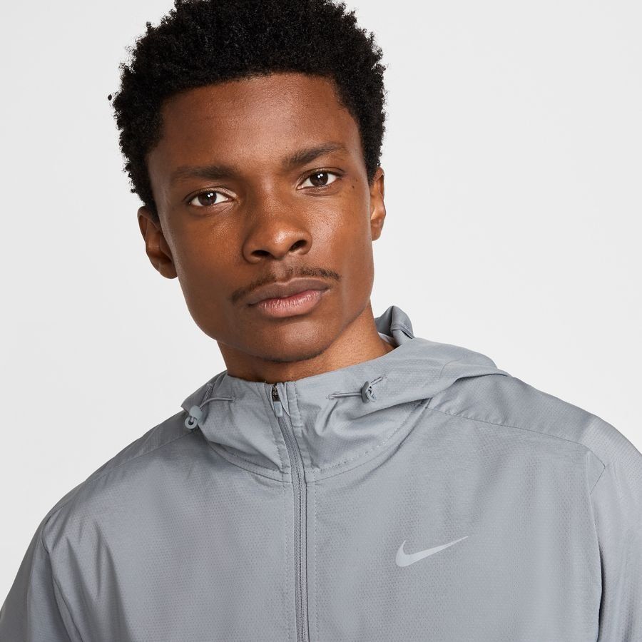Nike Impossibly Light Windrunner