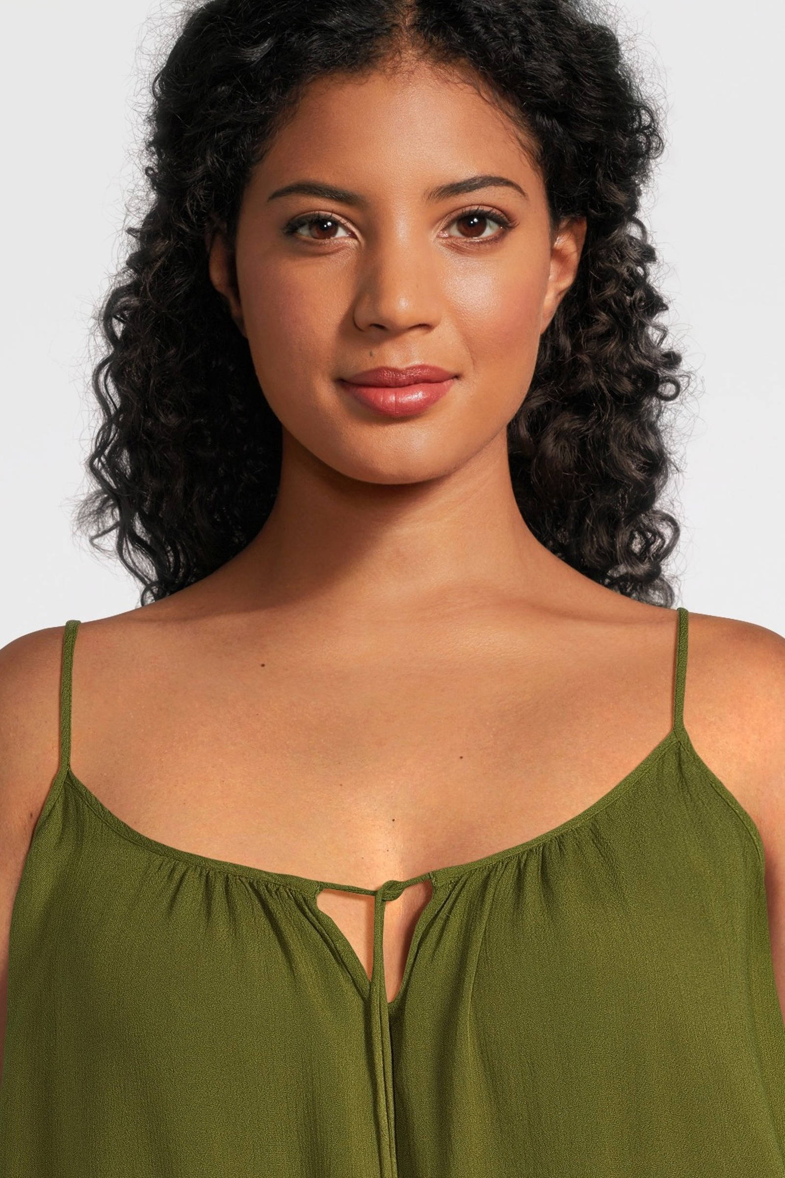 BEACHWAVE crinkle strandjurk olijfgroen