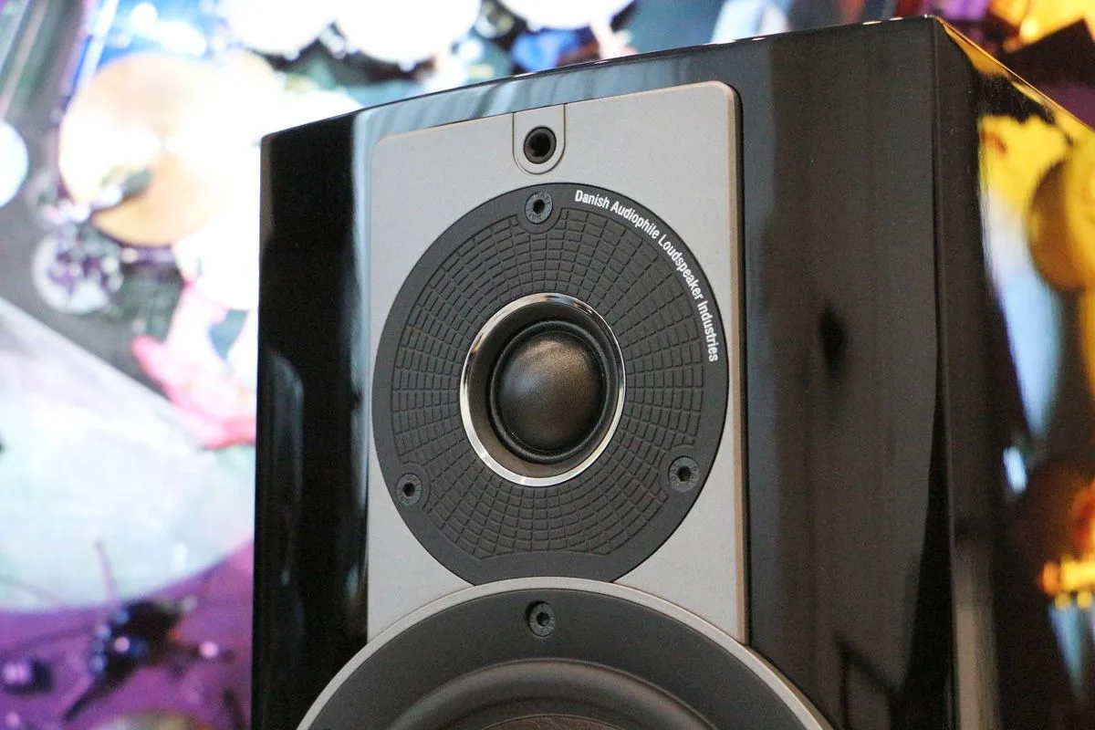Dali Rubicon 2 C Noir laqué   Sound Hub   NPM-2i BluOS Enceintes sans fil hi-fi