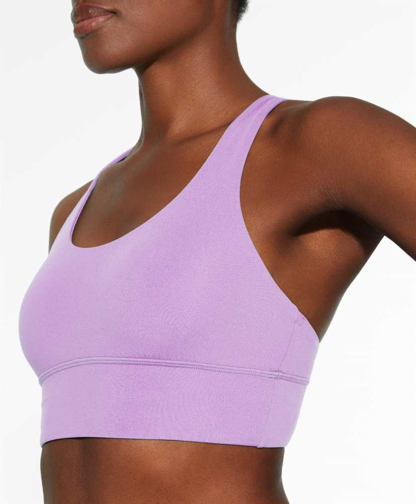Sutiã esportivo com suporte médio para os seios.