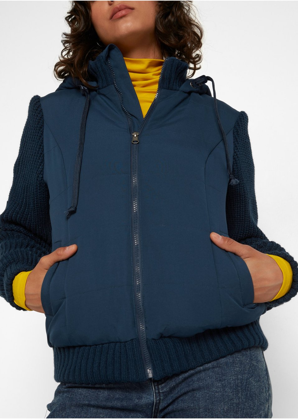 Veste mi-saison avec manches en maille et capuche