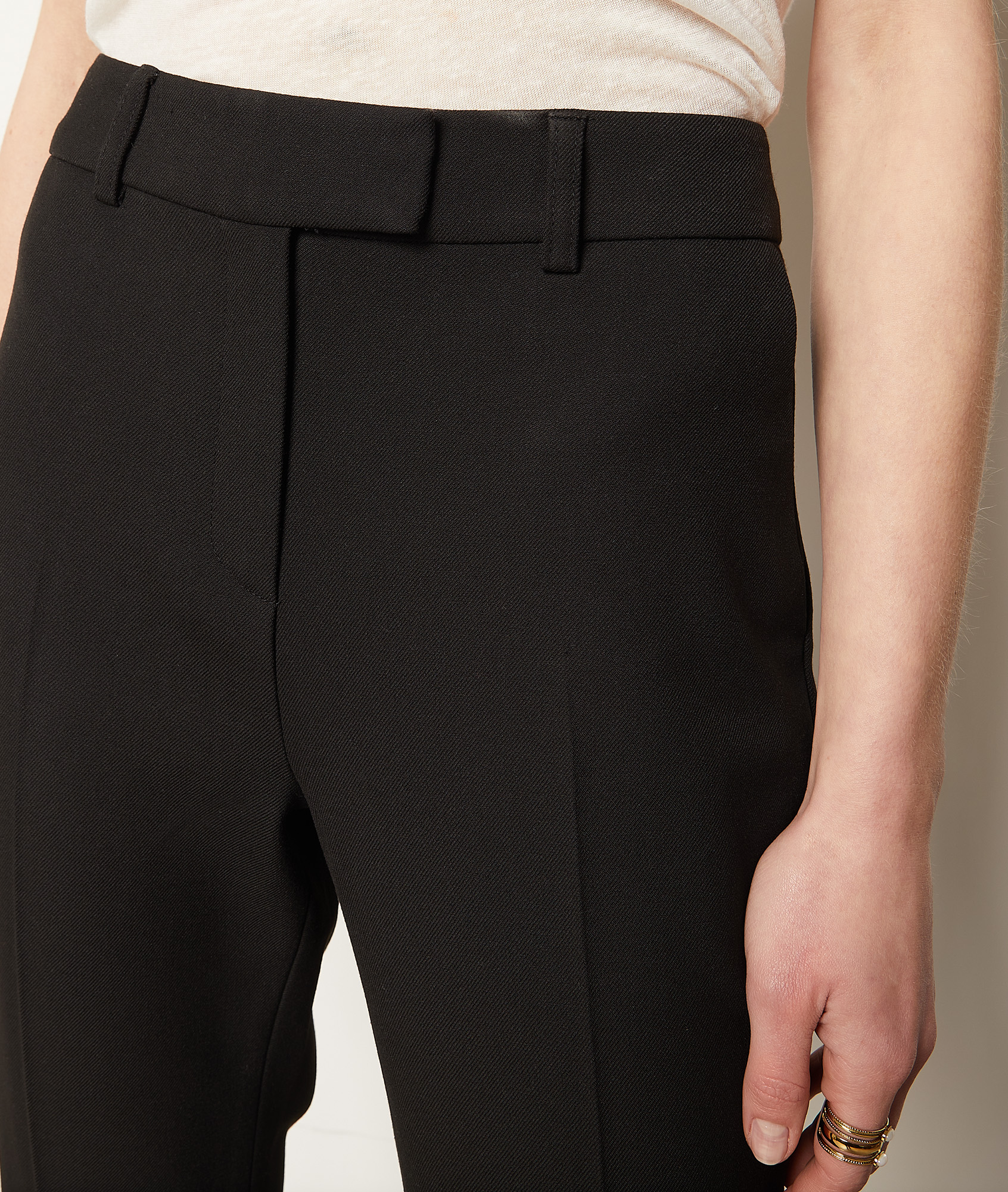 Pantalon coupe cigarette