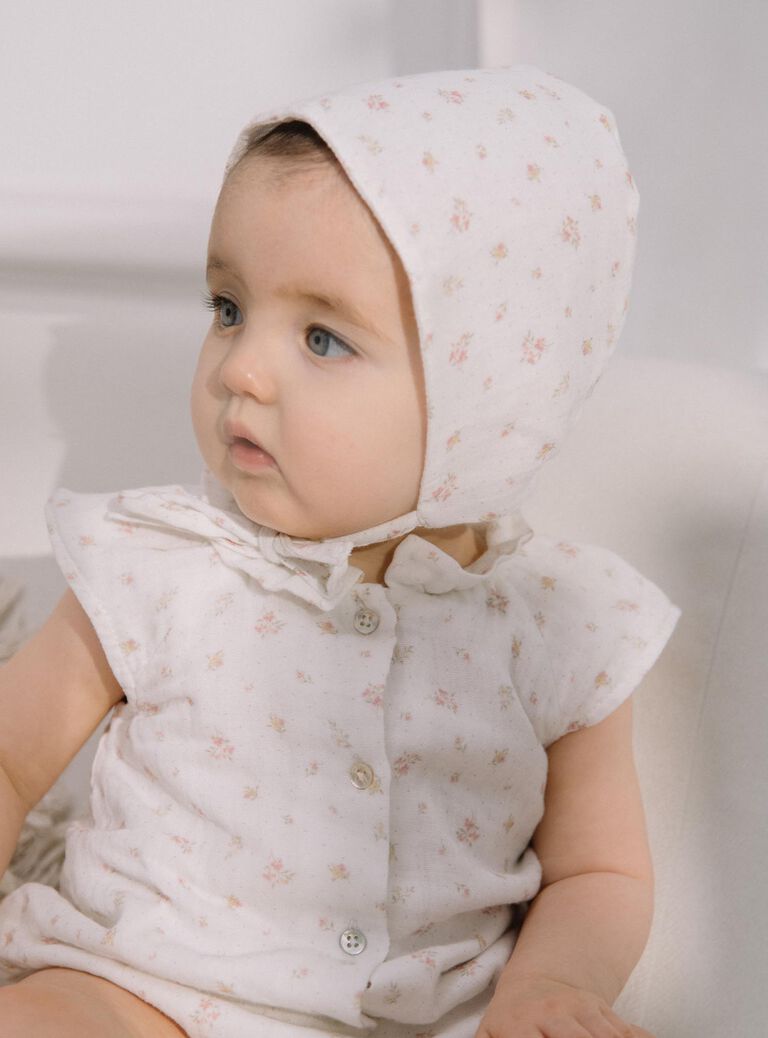 Béguin vanille à imprimé fleuri en double gaze de coton