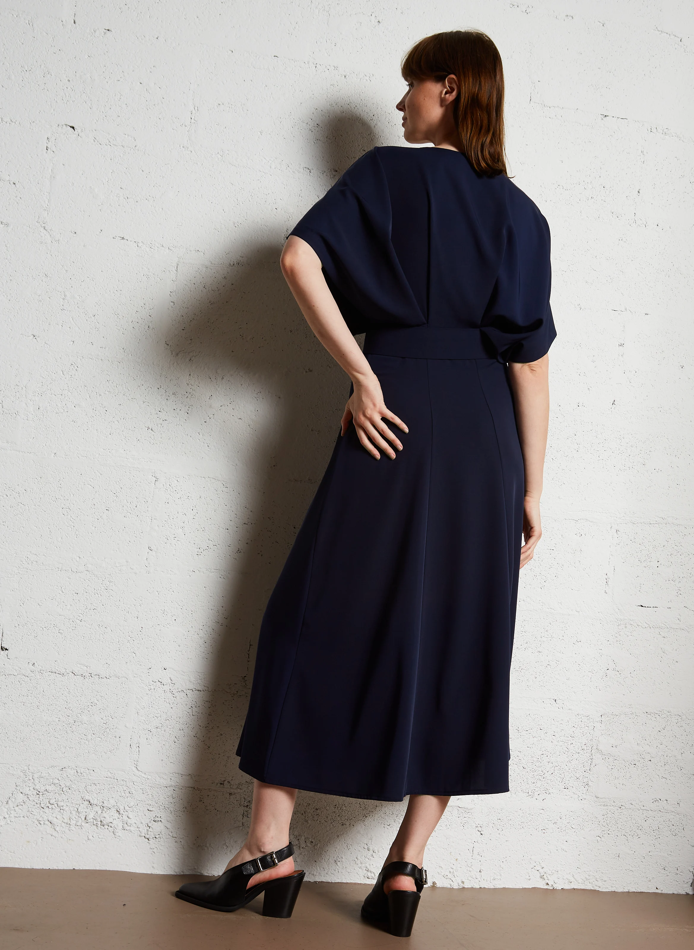 Robe longue col rond ceinturée | Bleu