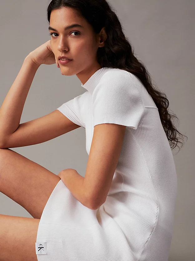 Vestido justo de malha canelada de algodão