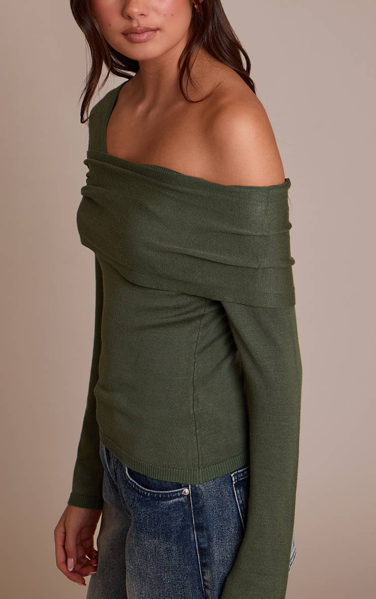 Vert Olive Haut Tricoté Asymétrique À Épaule Dénudée Et Manches Longues