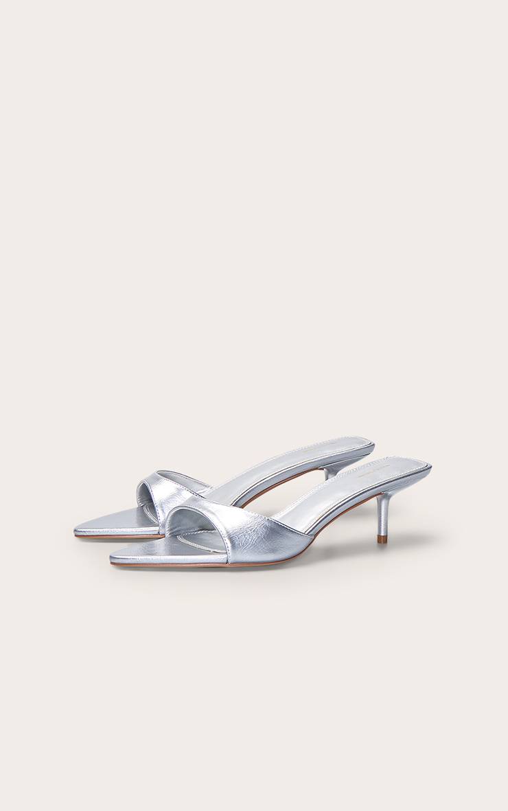 Argenté Mules À Talon Aiguille Bas Avec Bride Fine Et Bout Pointu En Satin