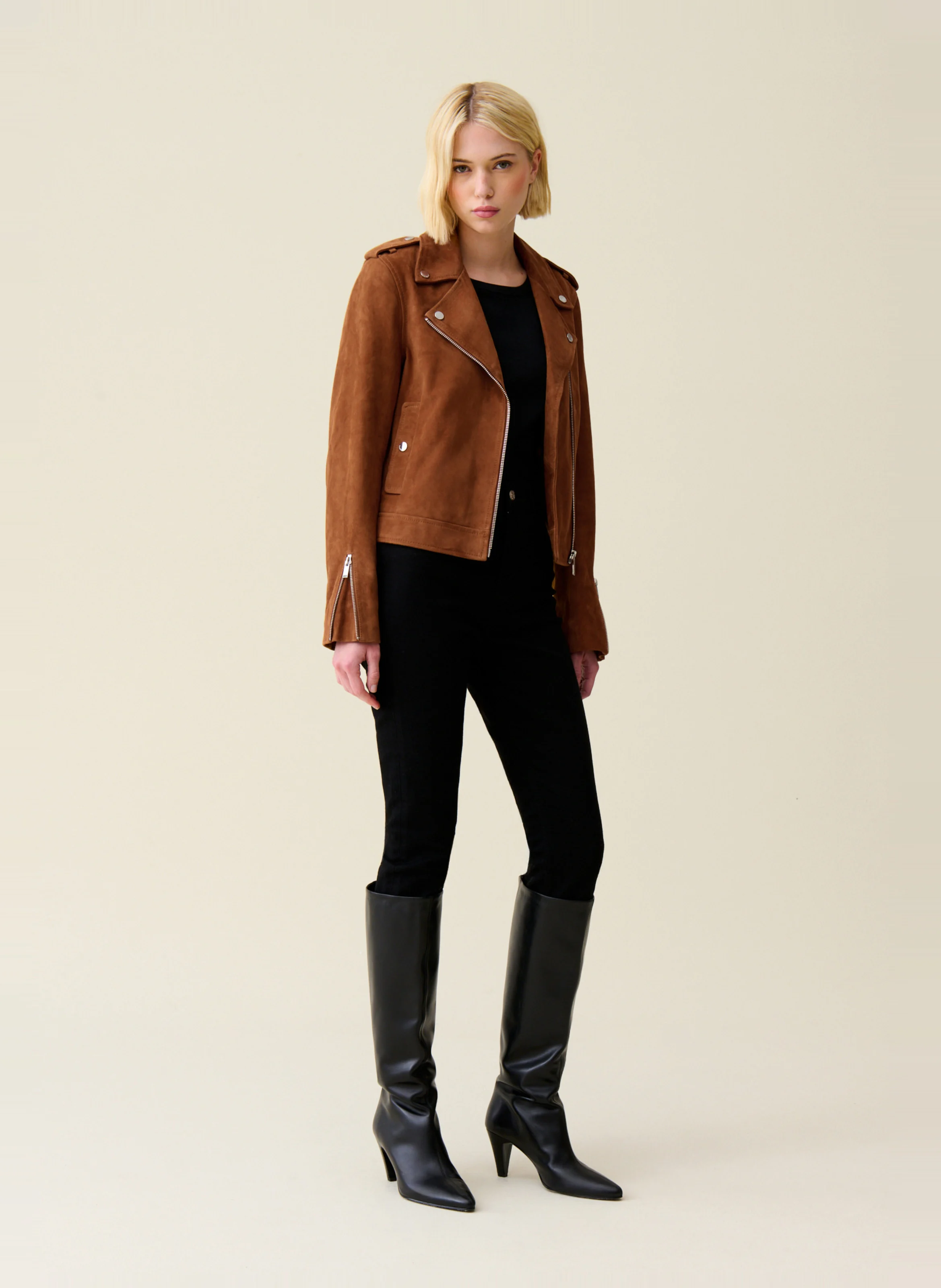 Veste courte en cuir velours | Marron