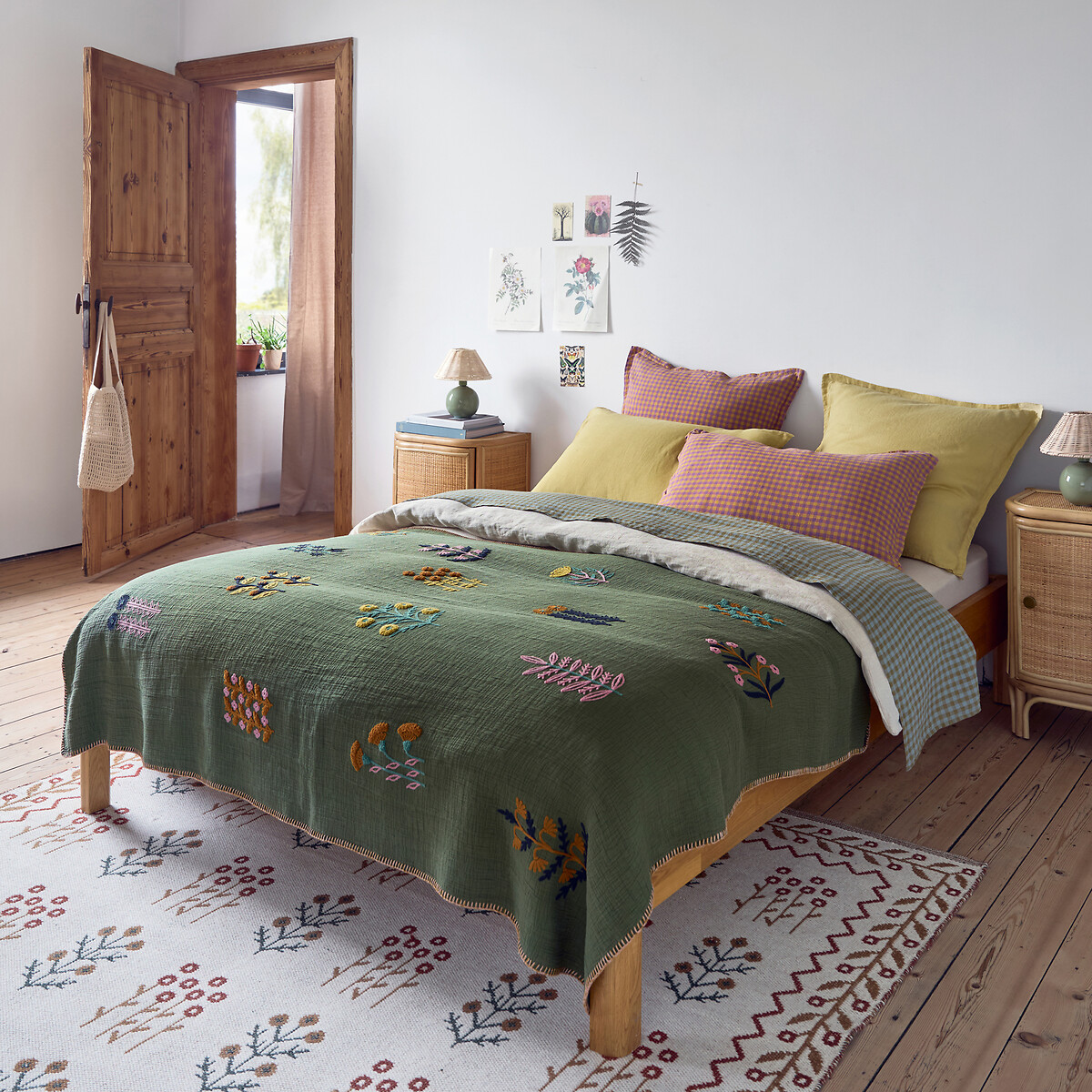 LA REDOUTE INTERIEURS<br>Manta bordada com estampa floral, Justin