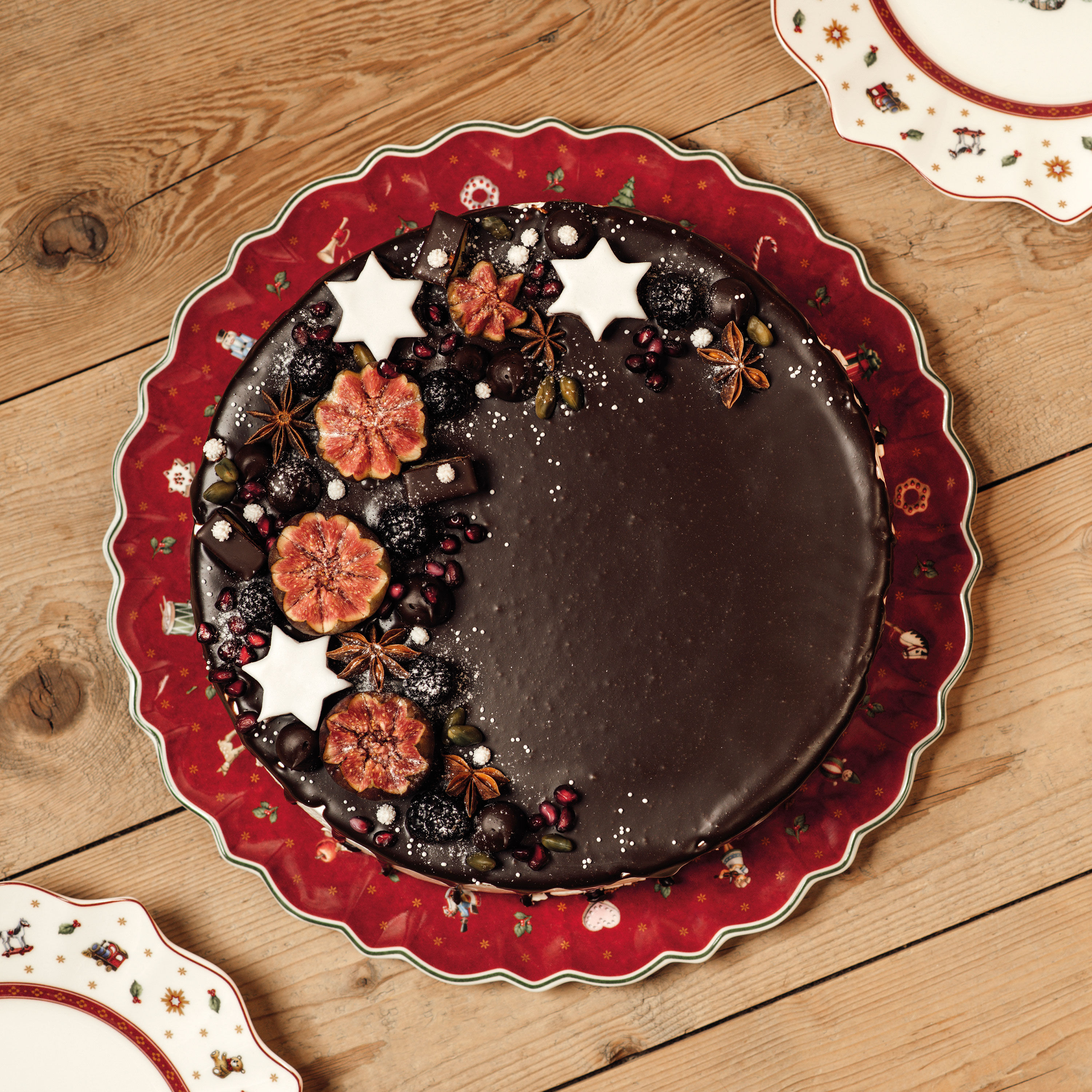 Toy's Delight Cake plate Red, 13'', Premium Porcelain