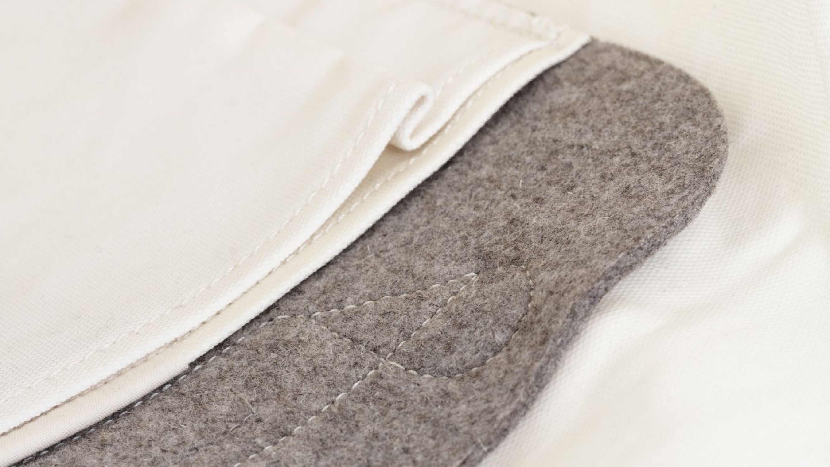Qwstion Bananatex Roll Pack Natural White