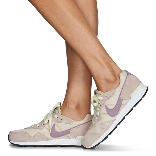 Nike - NIKE VENTURE RUNNER - Beige / Violet