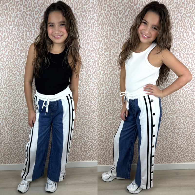 Your black or white basic tanktop