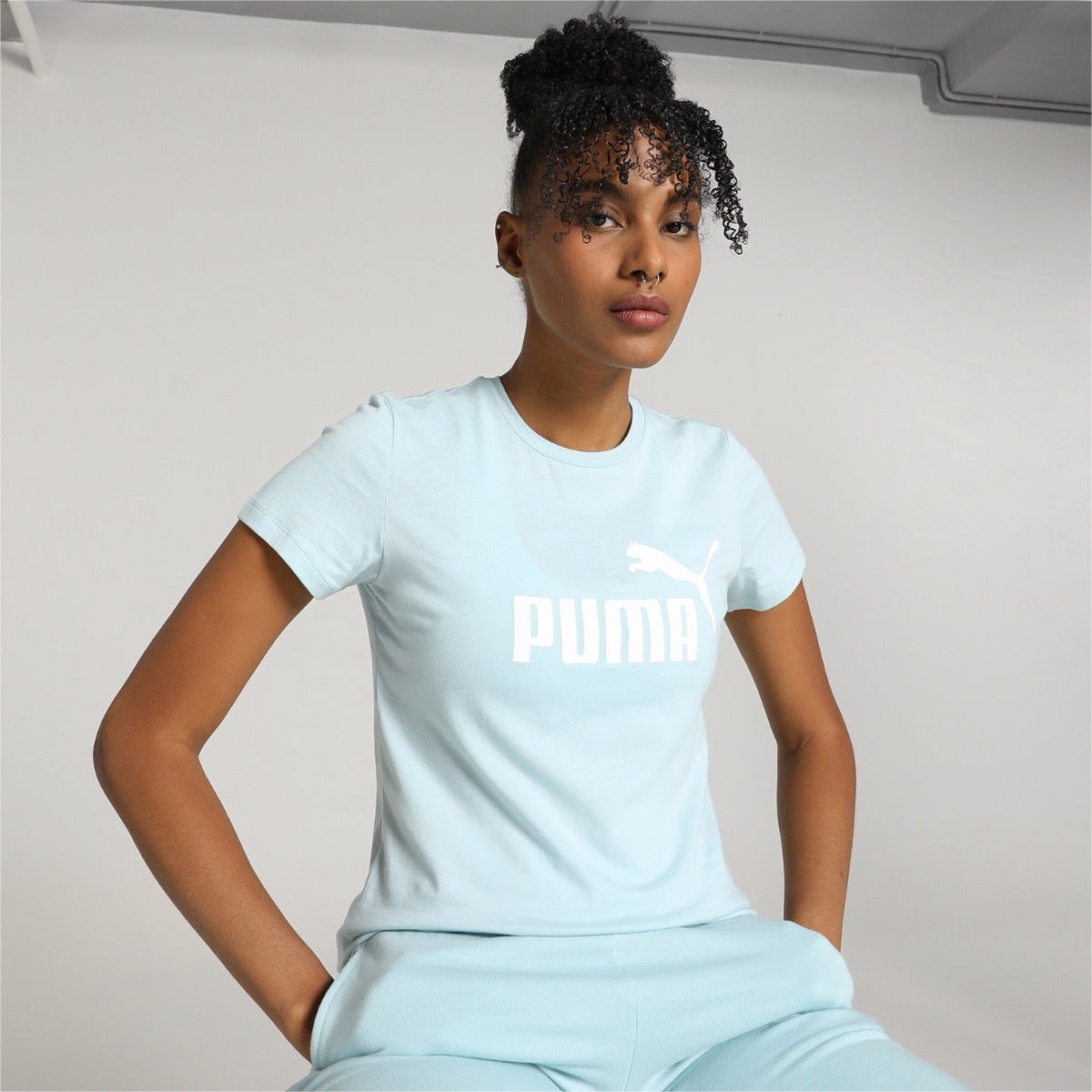 PUMA  Essential Logo Tee