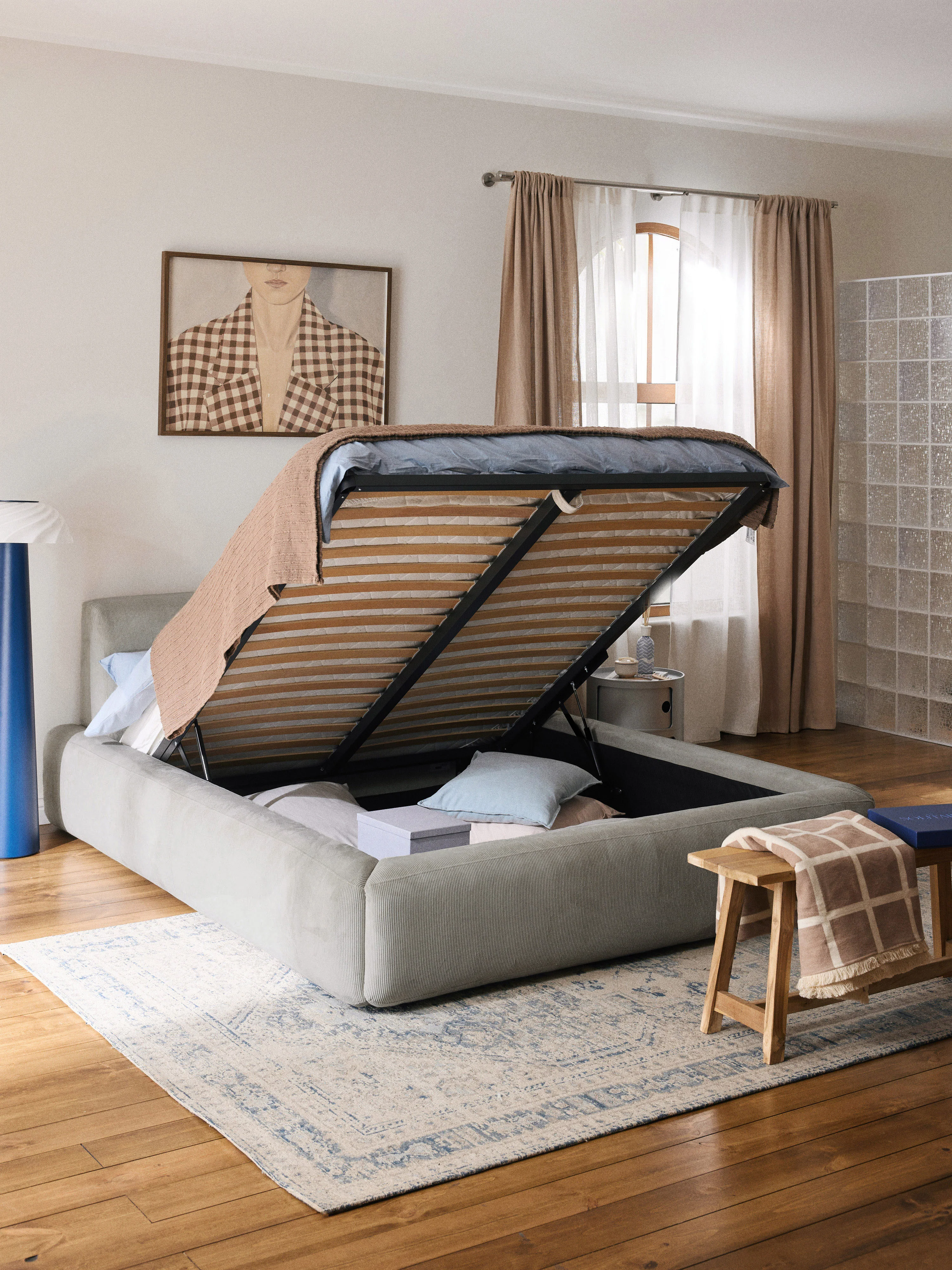 Gestoffeerd bed Melva met opbergruimte
