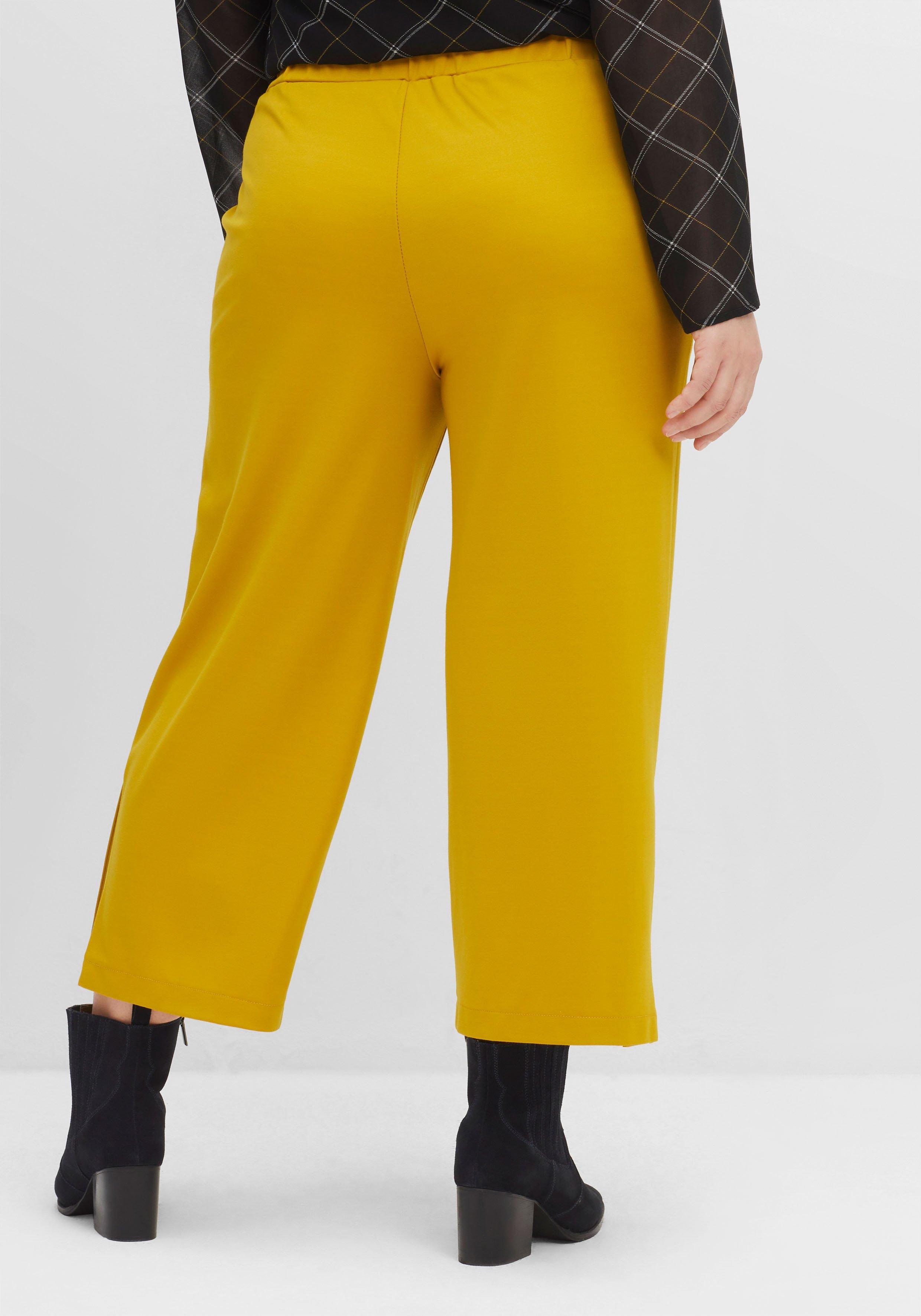 Weite 7/8-Hose mit Schlupfbund und hohem Schlitz