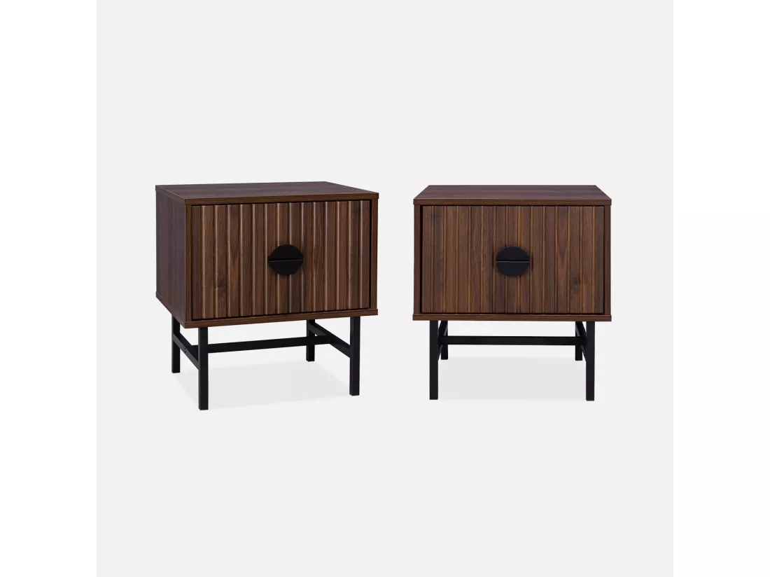 Lot de 2 tables de chevet effet bois foncé. un tiroir. L 48 x l 39 x H 50cm