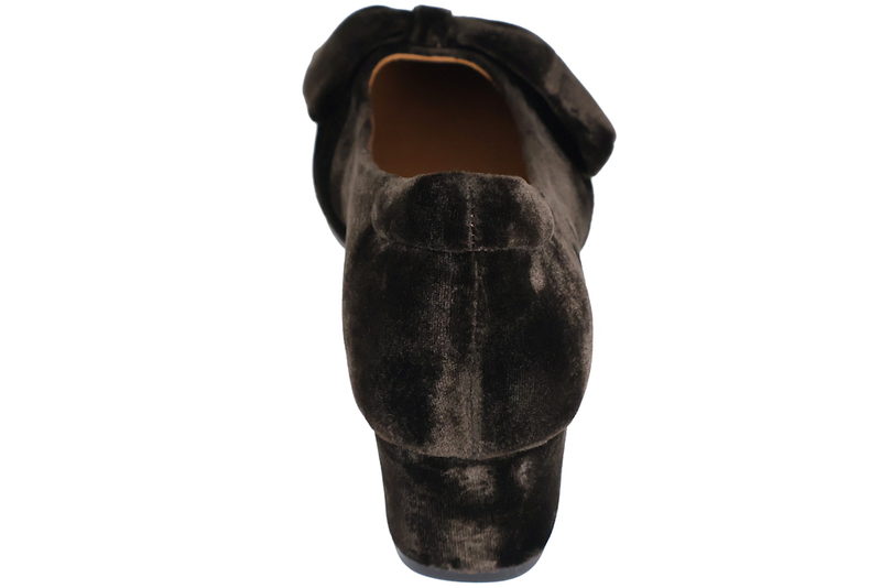 ANGULUS PUMPS I MØRKEBRUNT VELOUR