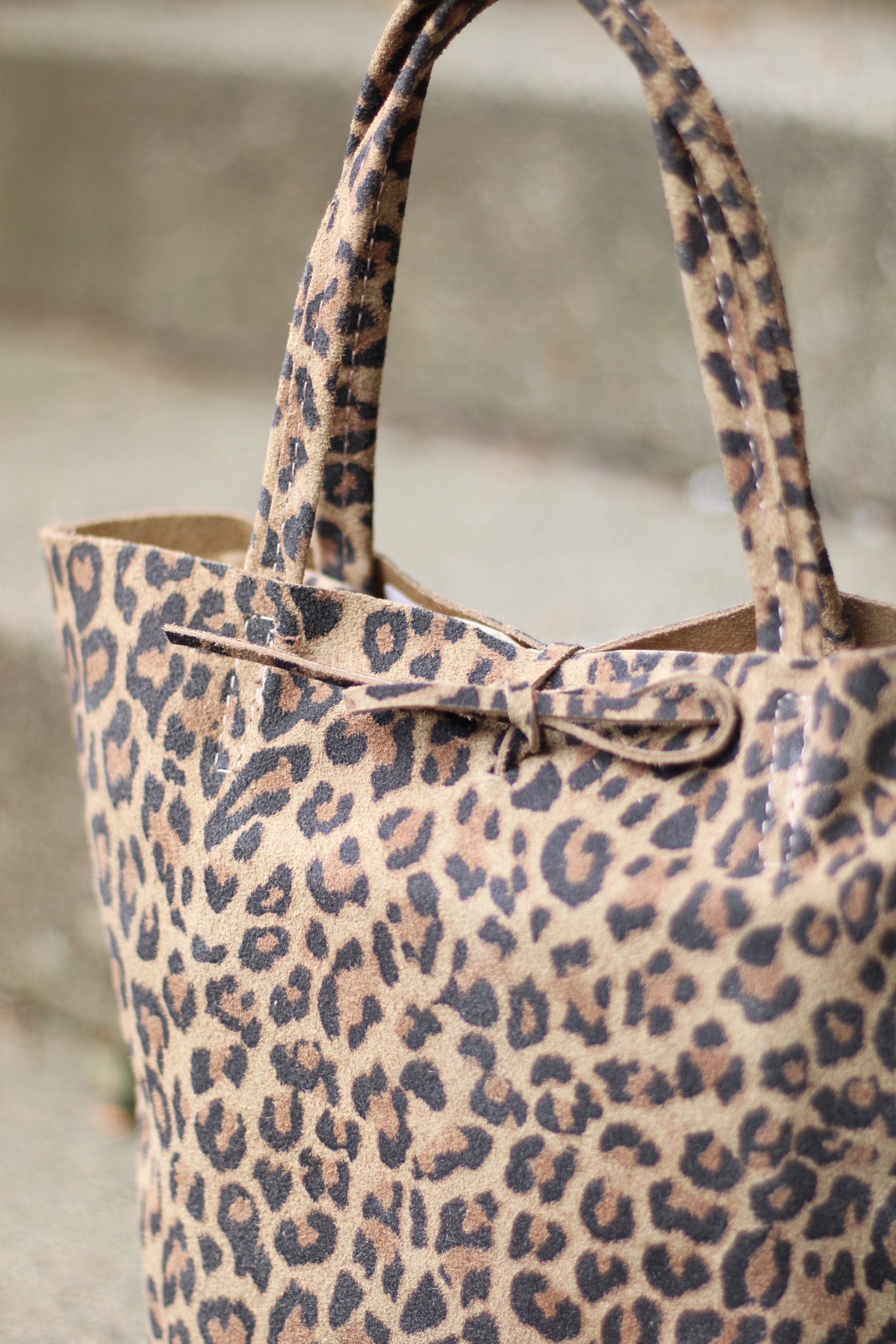 Mini Shopper - Suede Luipaard