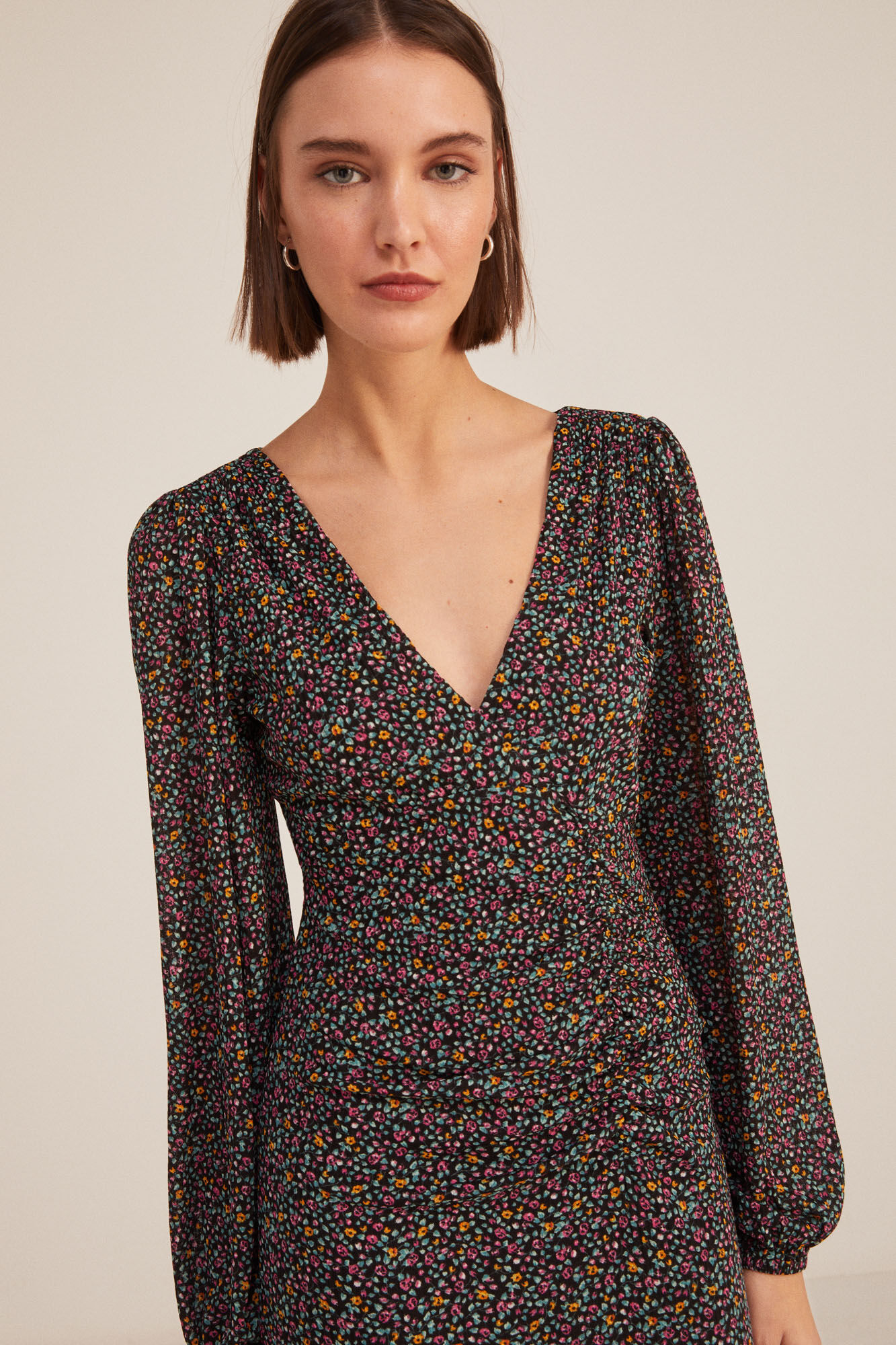 Vestido midi estampado com drapeados - Dourado