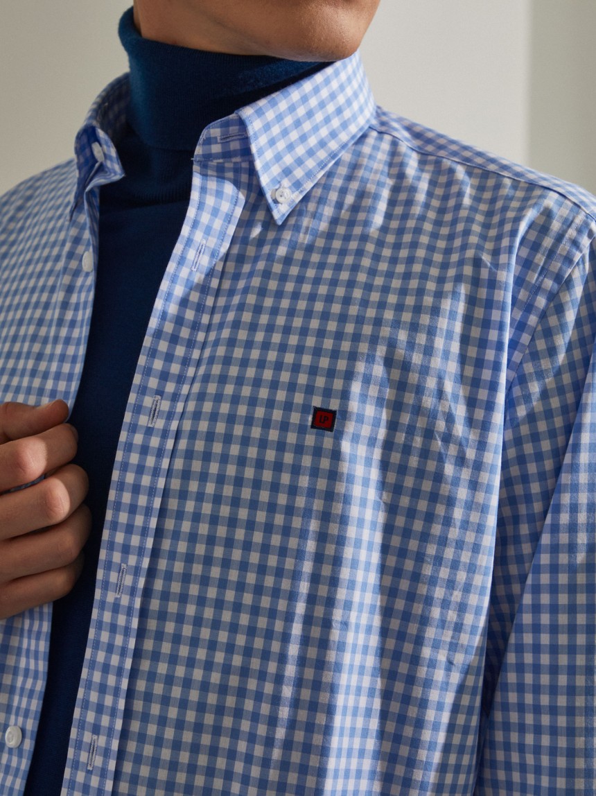 Camisa slim fit de algodão com padrão de xadrez