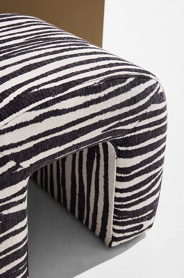 Odette puff